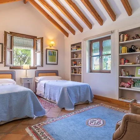 Villa Mozart With 6 Bedrooms In